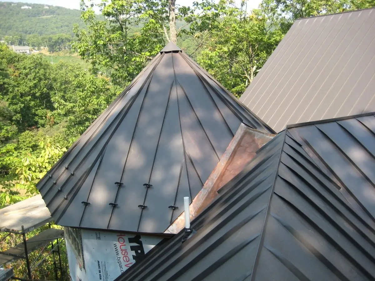 Professional Roof Tarp Installation by Craftsman Roofing in Hague